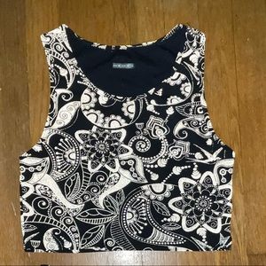 Oiselle Firecracker Crop - size 4